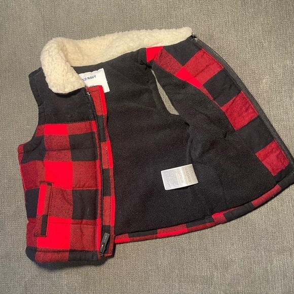 6-12mth Old Navy Vest - Picture 2 of 5